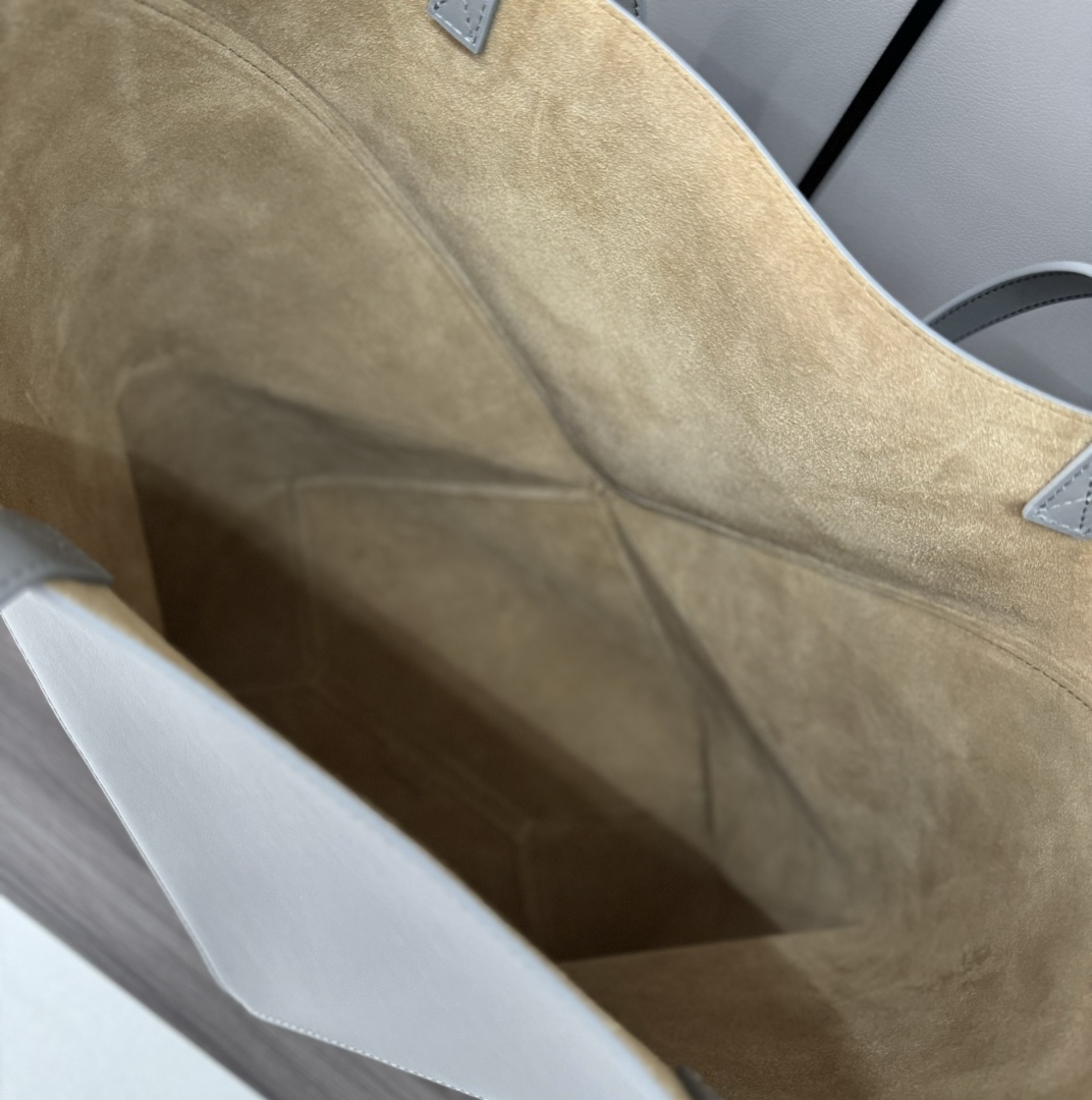 [TOP] LOEWE Puzzle Fold Bag Glossy Cow Leather 42*18*41CＭ - 2 Colour