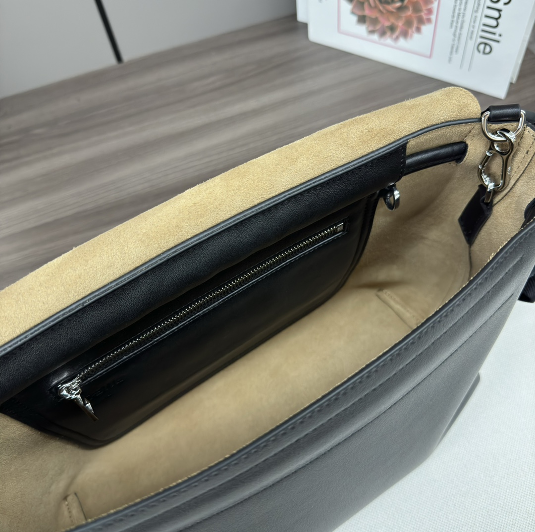 [TOP] LOEWE Bright-Faced Cow Leather Messenger Bag 34*12*24CM - 3 Colour