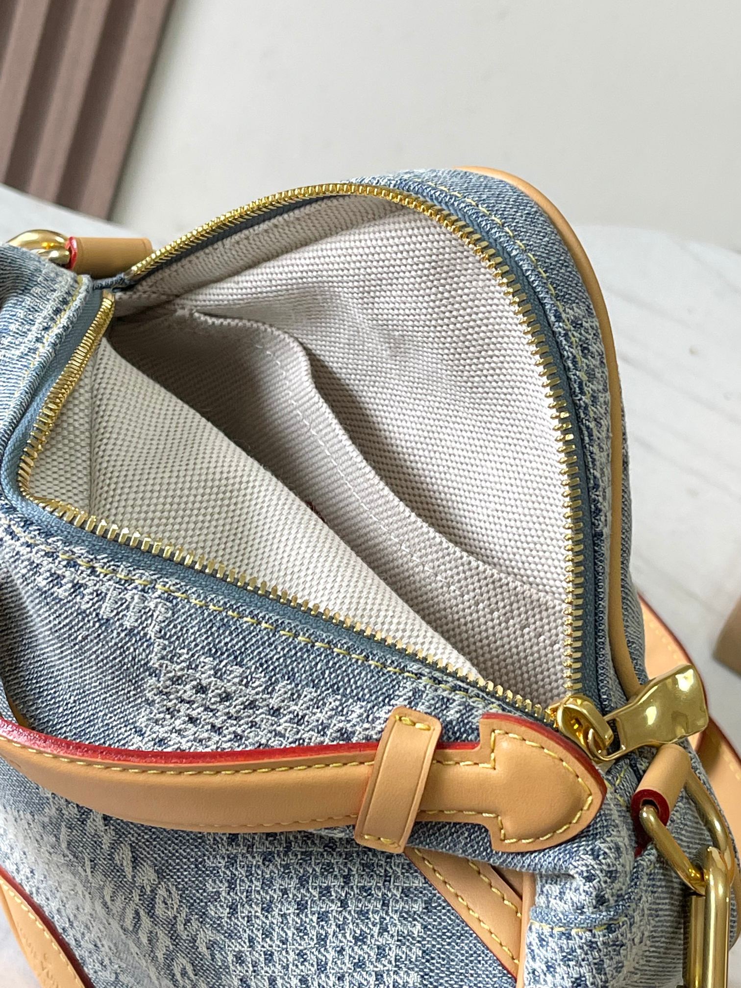 [TOP] Louis Vuitton LV Chess Messenger  Bag 24*24*8CM - Denim