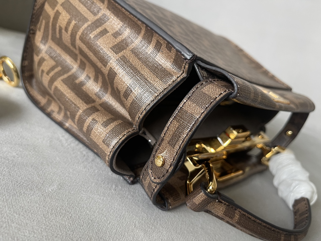 [TOP] FENDI FF Peekaboo Bag 23*11*18cm - Brown