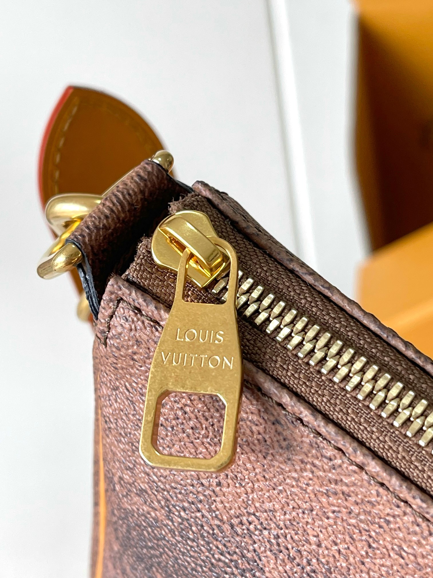 [TOP] Louis Vuitton LV Pochette Accessoire XL Bag 28*16.5*9CM - Brown