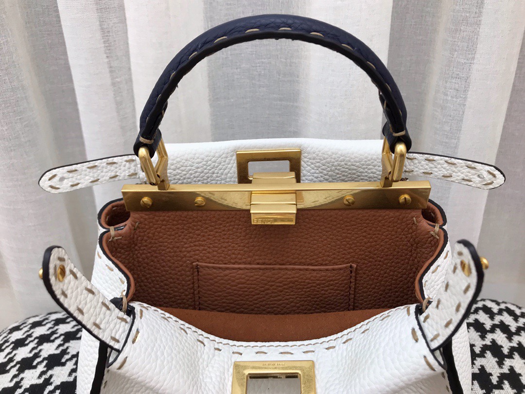 [TOP] FENDI Peekaboo Bag 23×12×18cm - White