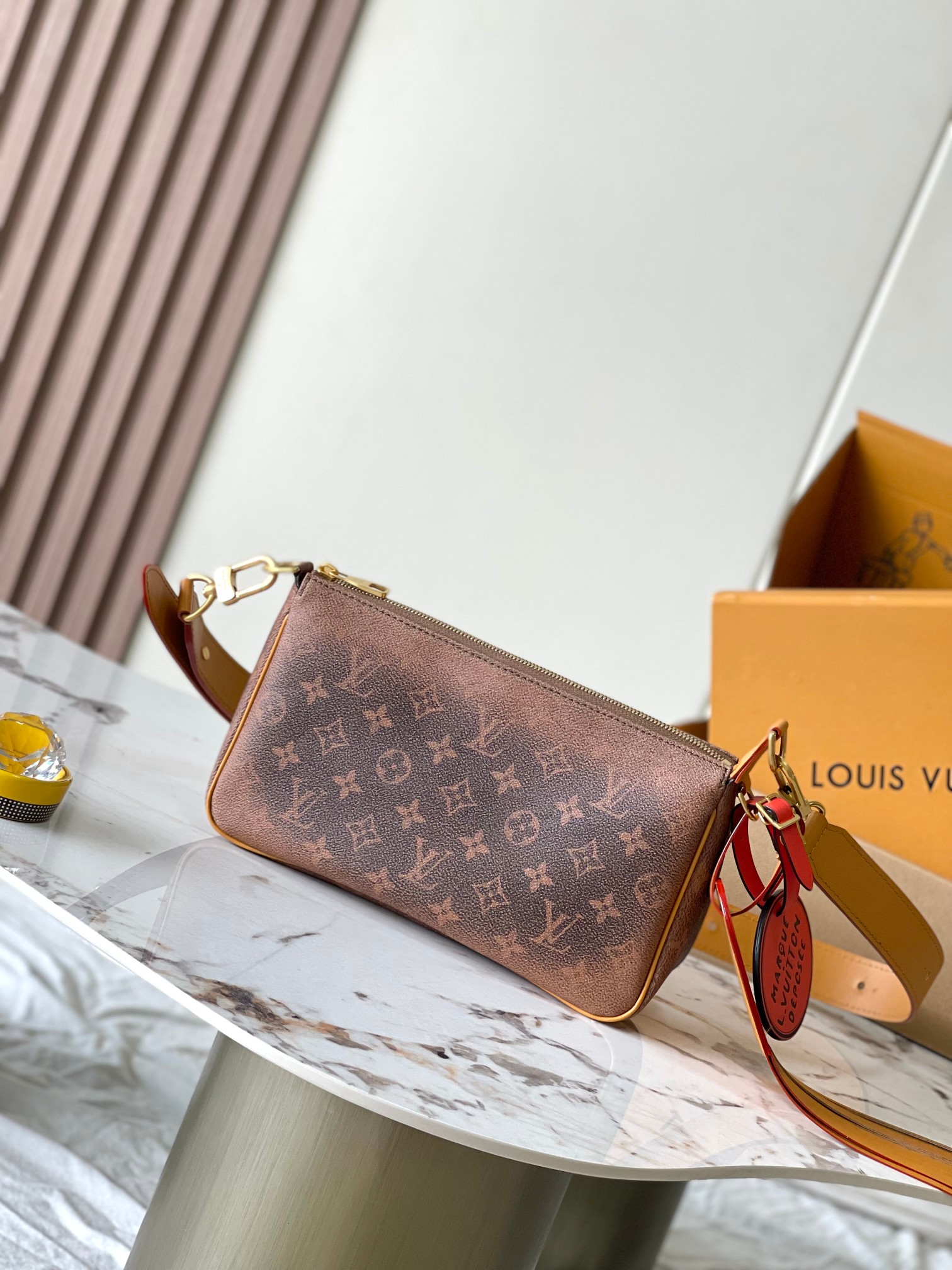 [TOP] Louis Vuitton LV Pochette Accessoire XL Bag 28*16.5*9CM - Brown