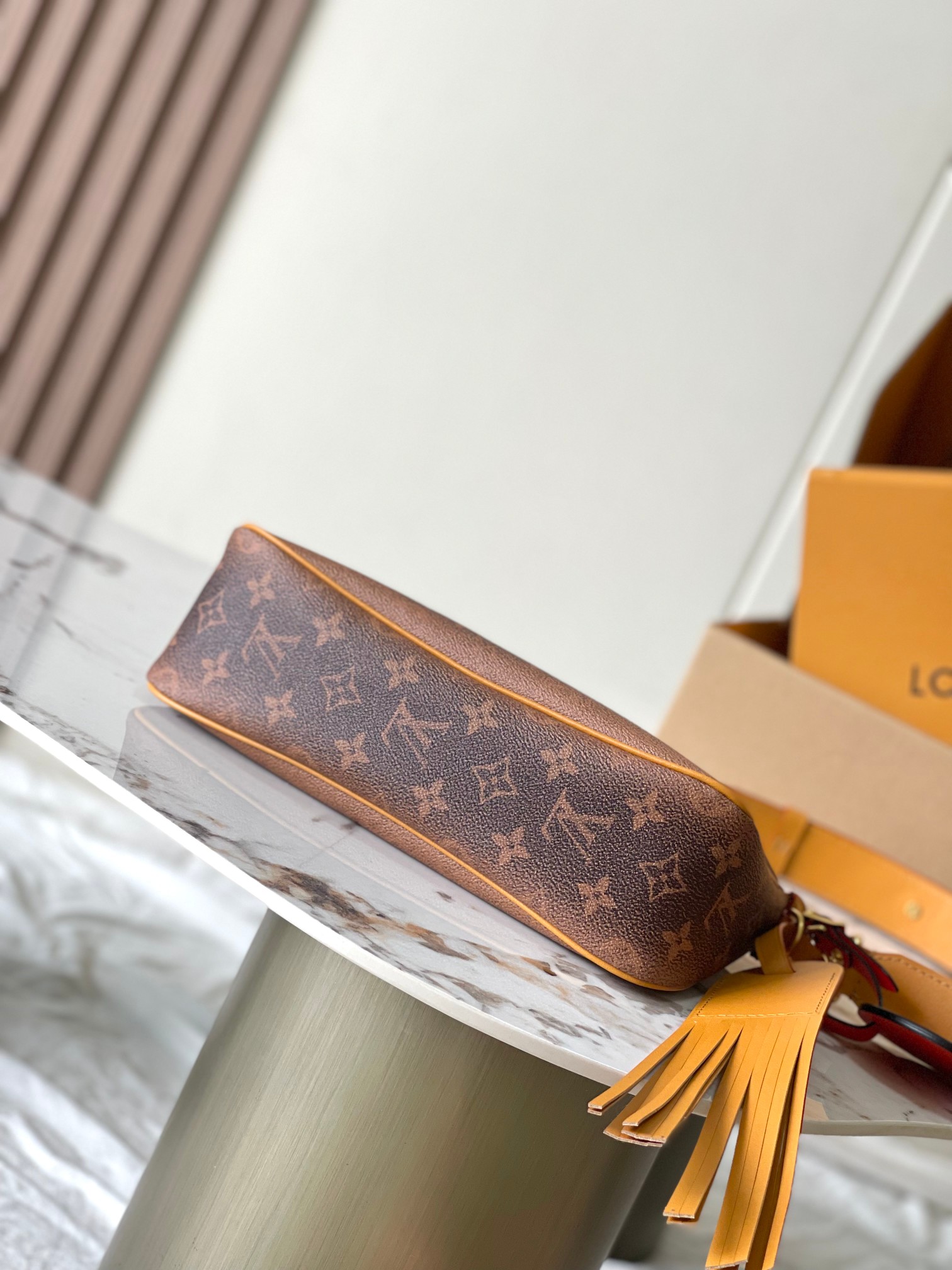 [TOP] Louis Vuitton LV Pochette Accessoire XL Bag 28*16.5*9CM - Brown