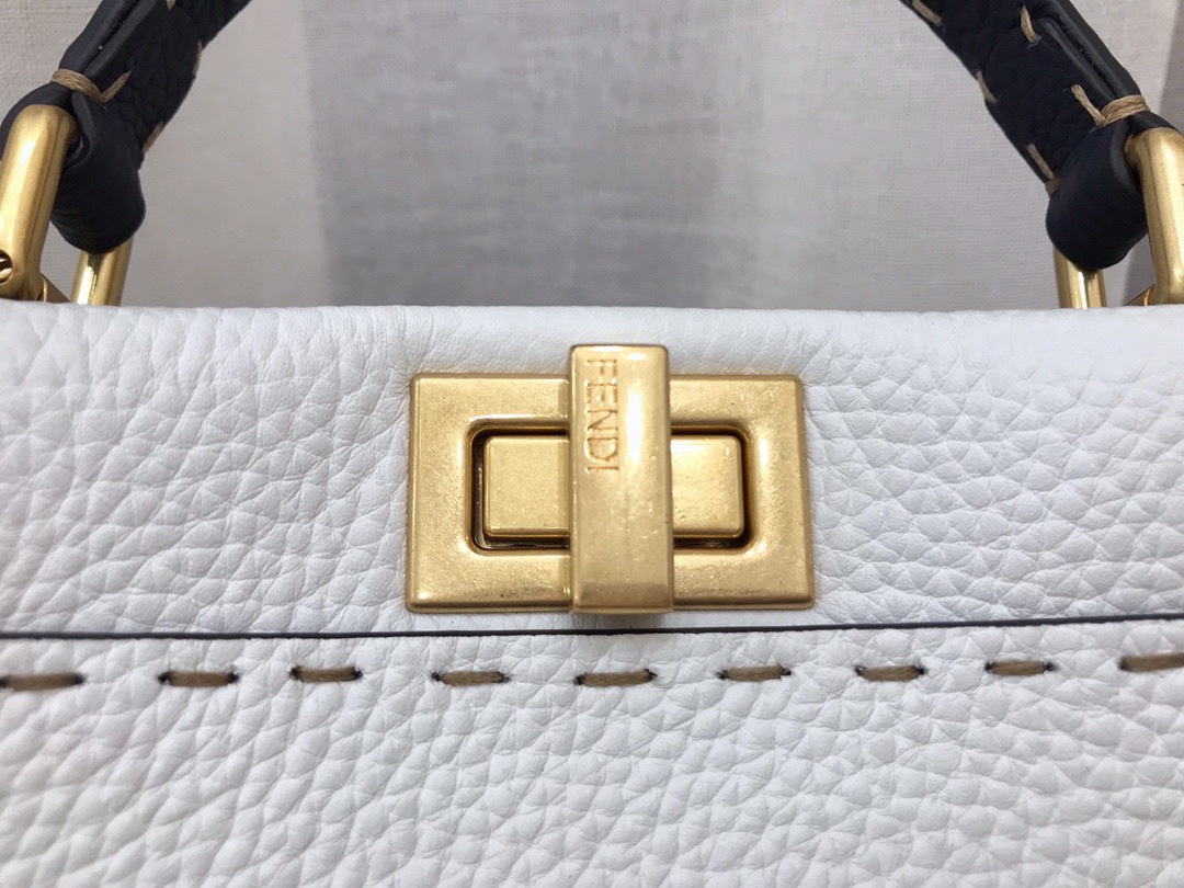 [TOP] FENDI Peekaboo Bag 23×12×18cm - White