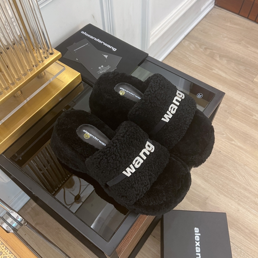 [TOP] Alexander McQueen Rhinestone Platform Thick-soled Furry Slippers - Black/White