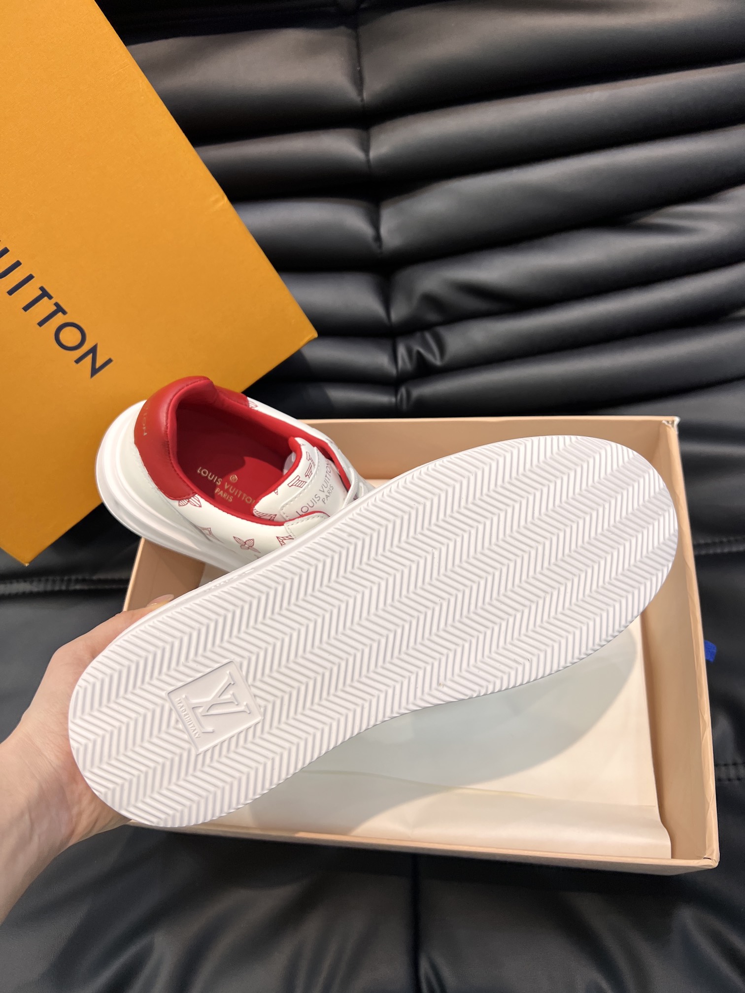 [TOP] Louis Vuitton LV Men's Casual Shoes-White