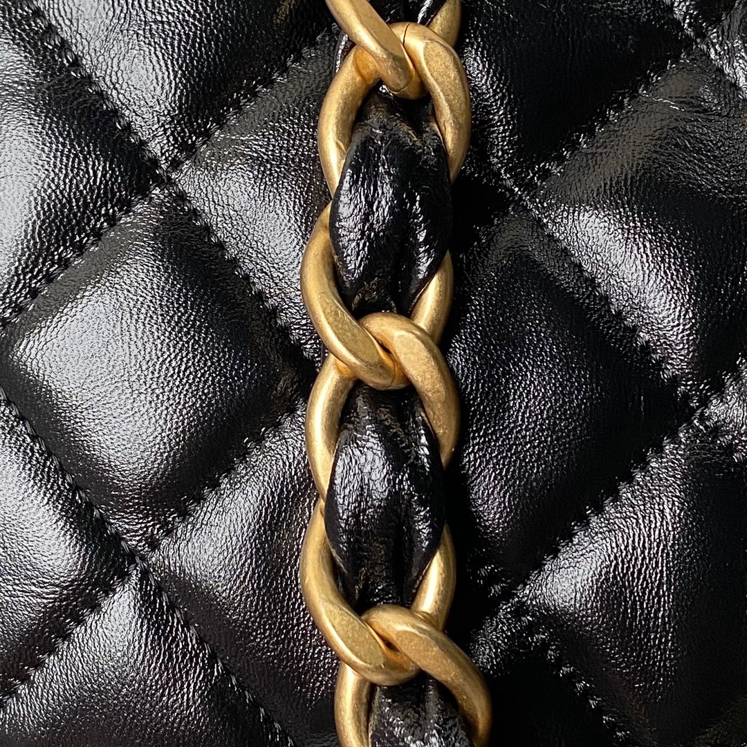 [TOP] CHANEL Waxed Lambskin Hobo Bag 22.5×19.5×8.5cm/38×20×10.5cm - Black