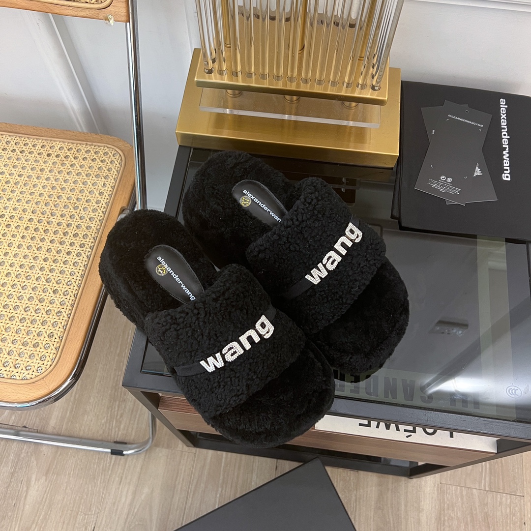 [TOP] Alexander McQueen Rhinestone Platform Thick-soled Furry Slippers - Black/White