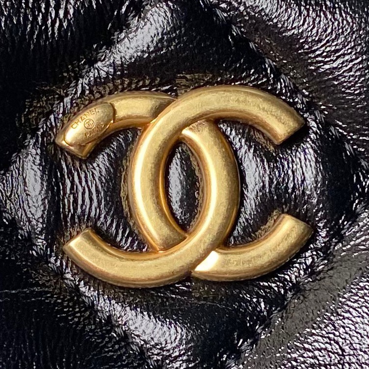 [TOP] CHANEL Waxed Lambskin Hobo Bag 22.5×19.5×8.5cm/38×20×10.5cm - Black