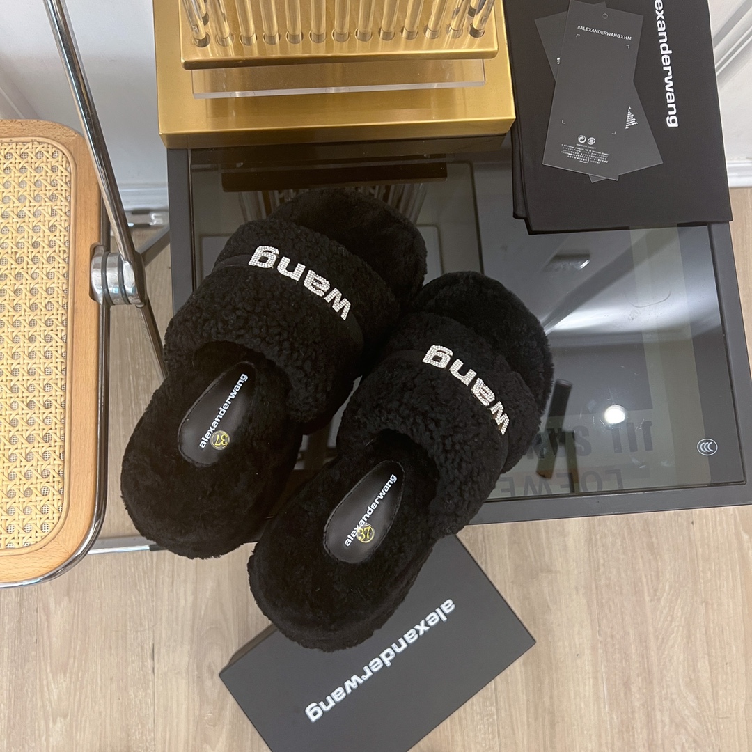 [TOP] Alexander McQueen Rhinestone Platform Thick-soled Furry Slippers - Black/White