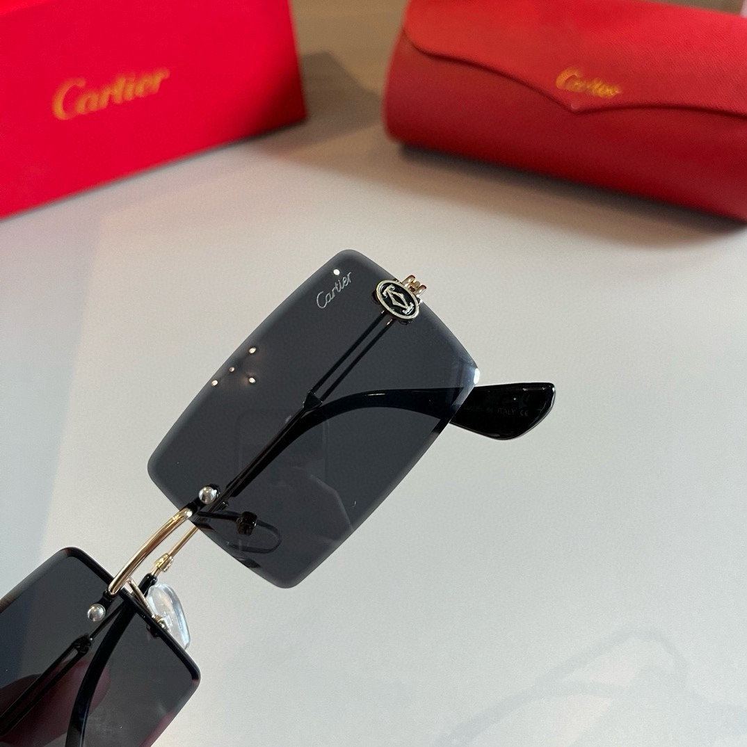 [TOP] Cartier Sunglasses - Black