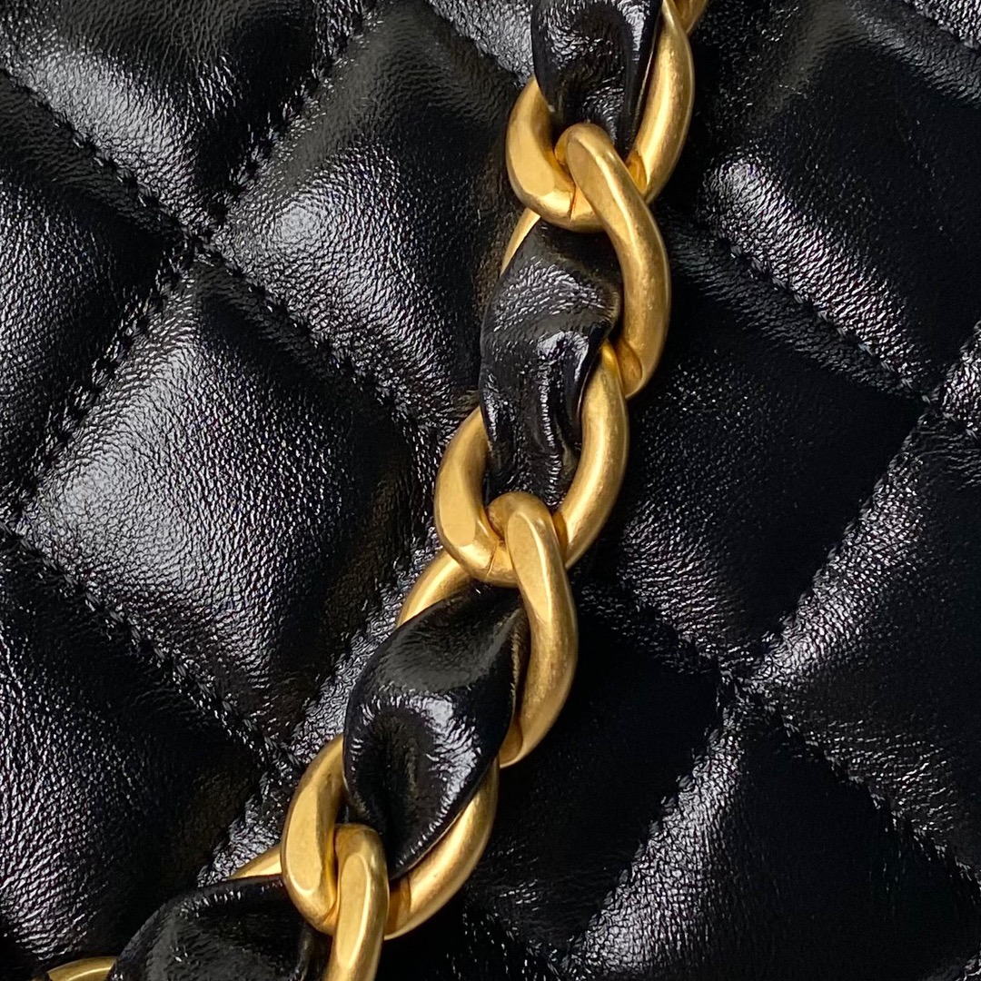 [TOP] CHANEL Waxed Lambskin Hobo Bag 22.5×19.5×8.5cm/38×20×10.5cm - Black