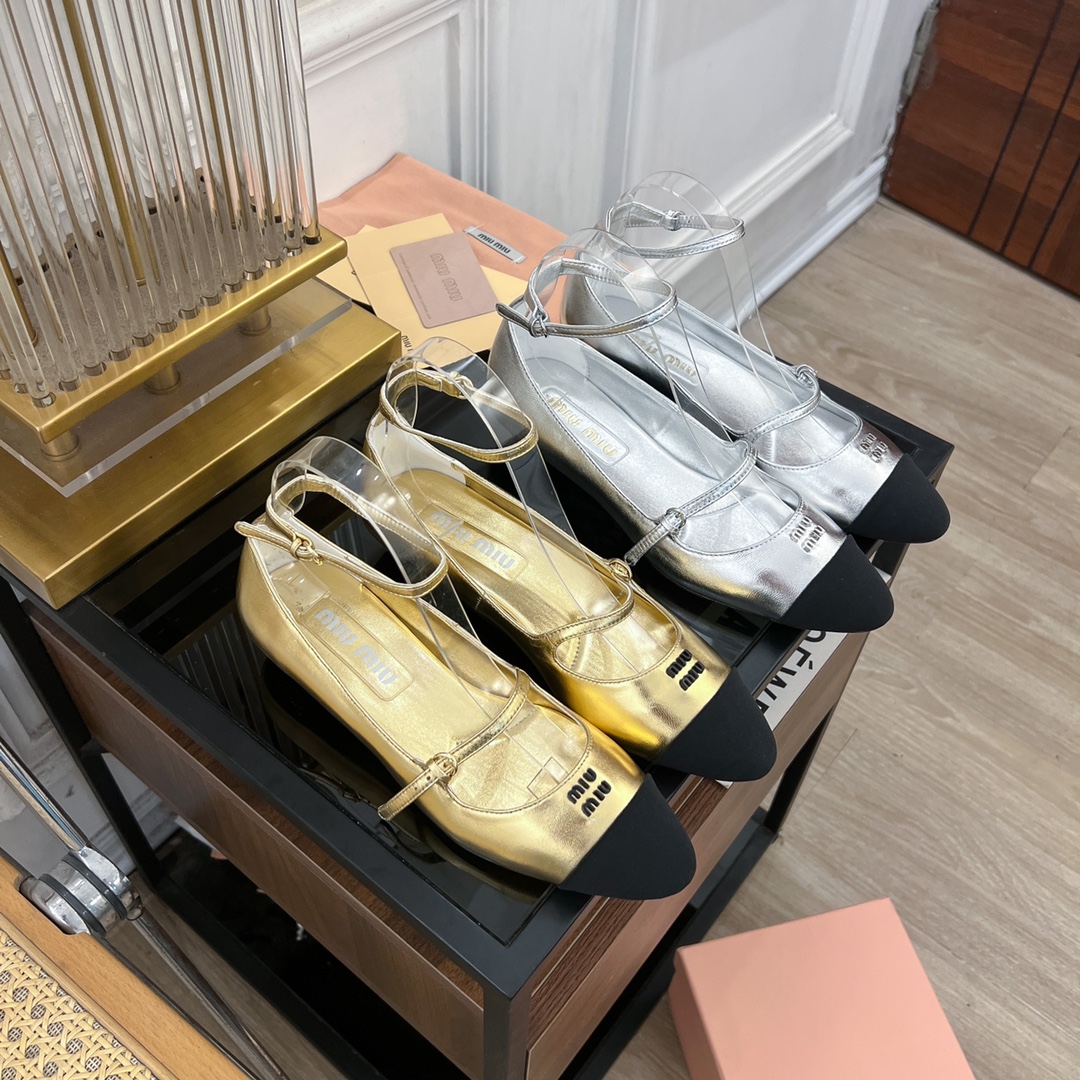 [TOP] Miu Miu Flats - 2 Color