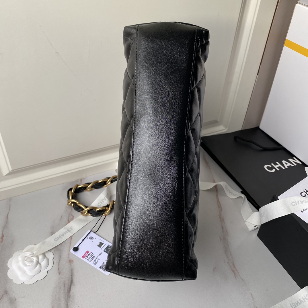 [TOP] CHANEL Waxed Lambskin Hobo Bag 22.5×19.5×8.5cm/38×20×10.5cm - Black