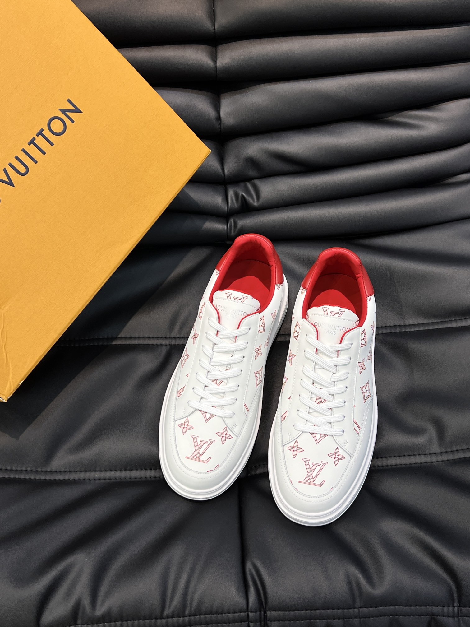 [TOP] Louis Vuitton LV Men's Casual Shoes-White