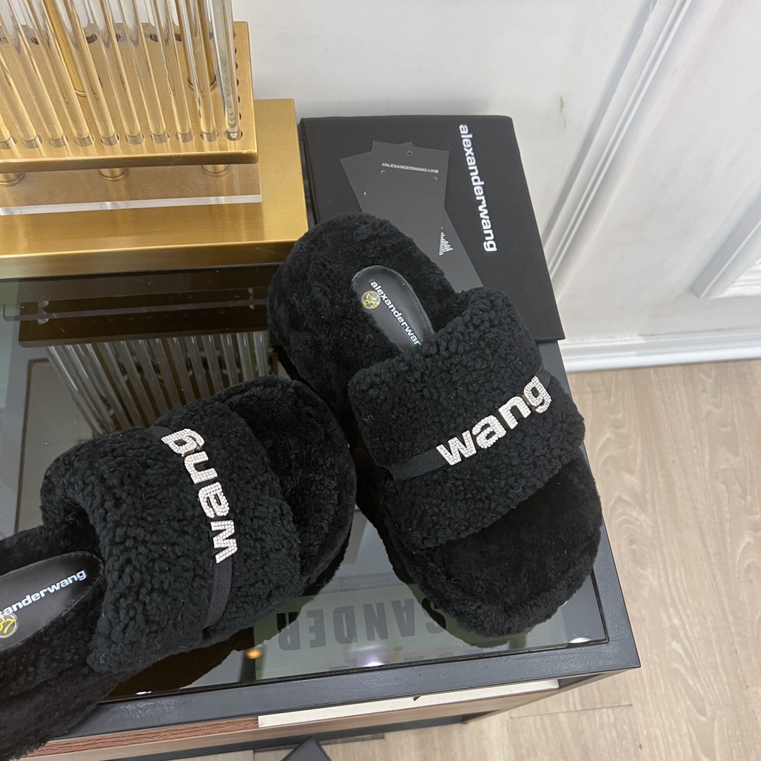 [TOP] Alexander McQueen Rhinestone Platform Thick-soled Furry Slippers - Black/White