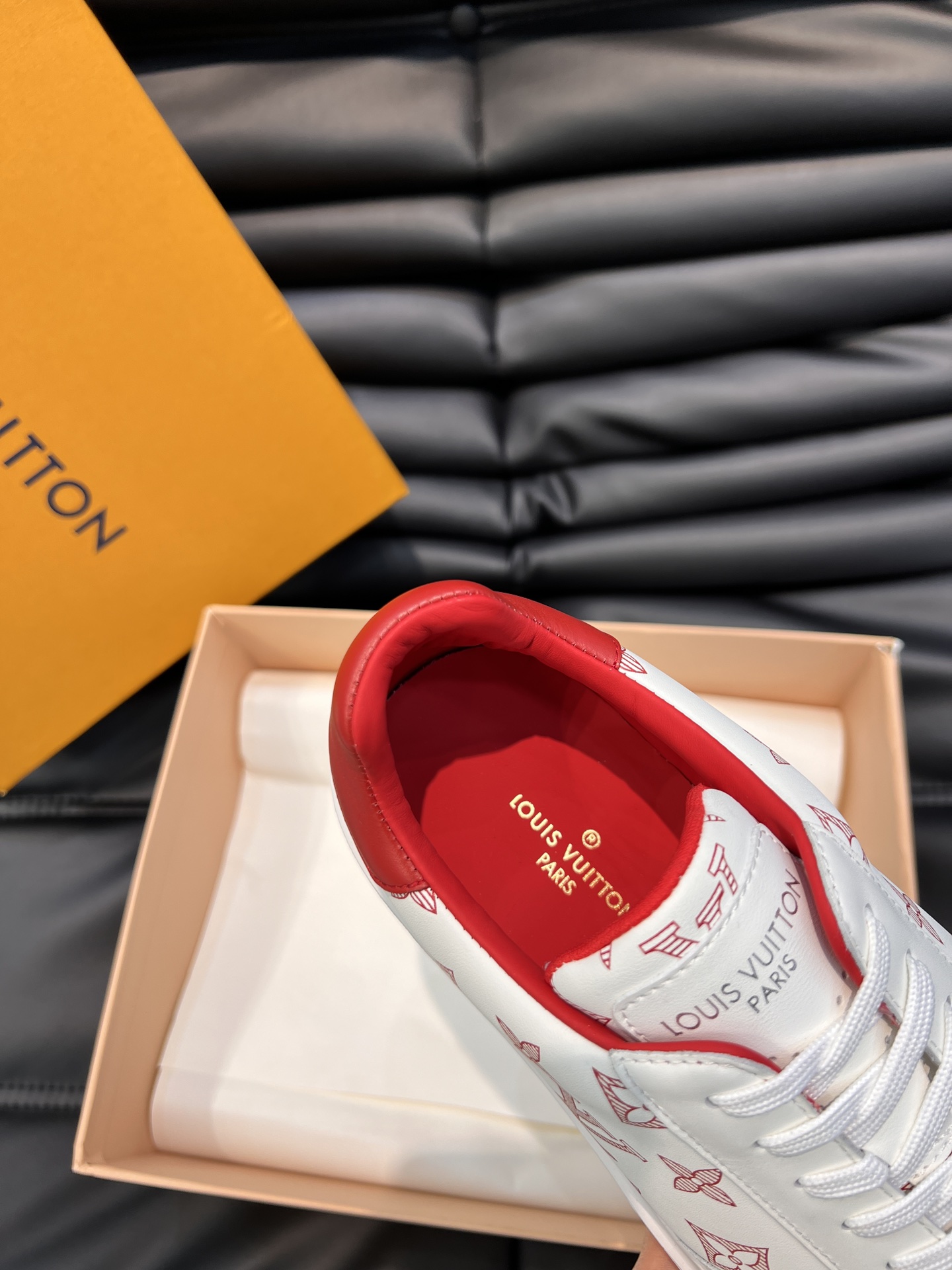 [TOP] Louis Vuitton LV Men's Casual Shoes-White