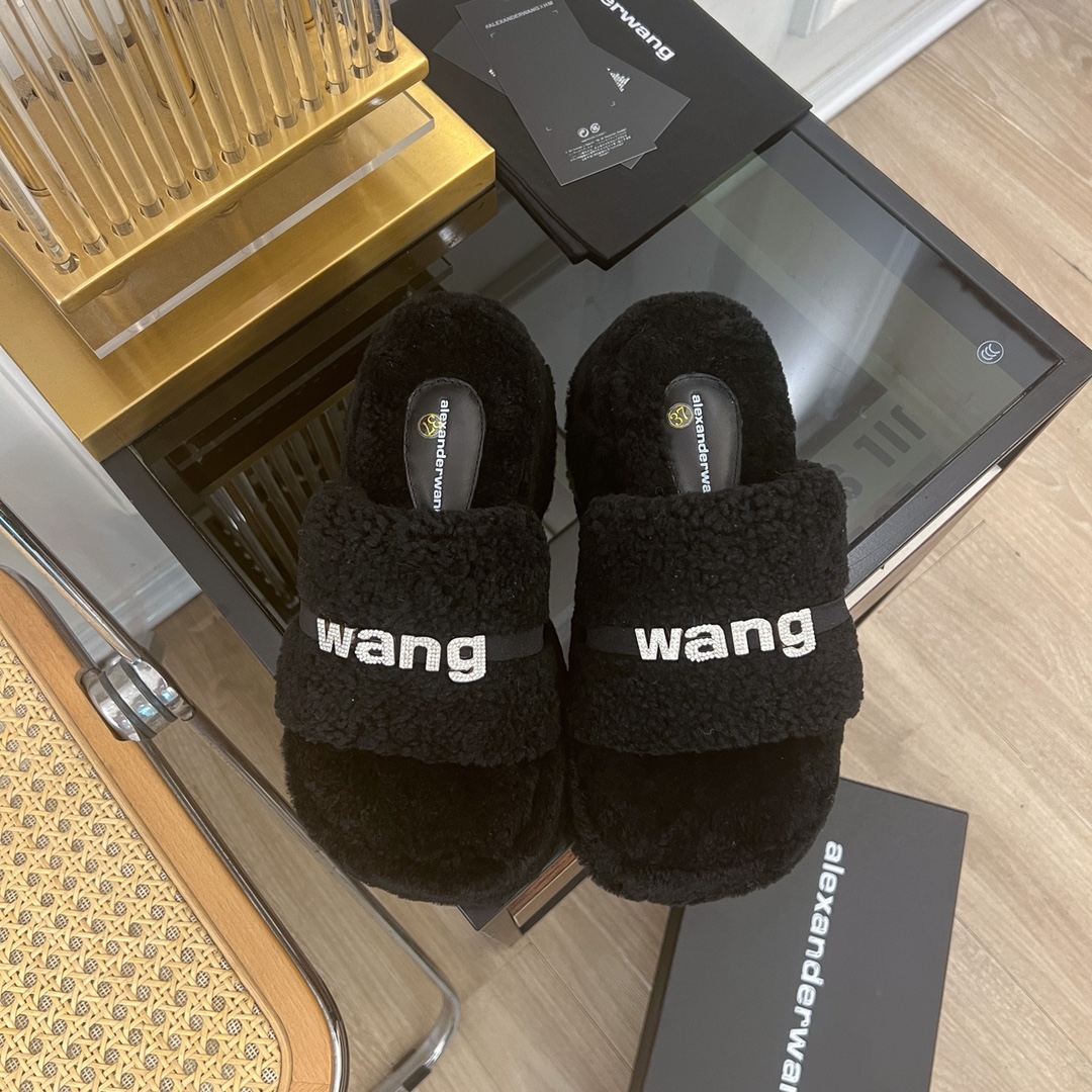 [TOP] Alexander McQueen Rhinestone Platform Thick-soled Furry Slippers - Black/White