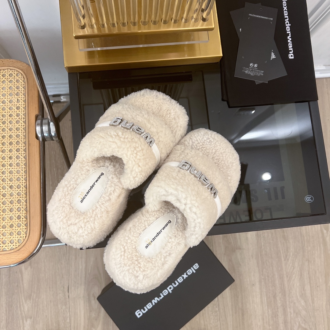 [TOP] Alexander McQueen Rhinestone Platform Thick-soled Furry Slippers - Black/White