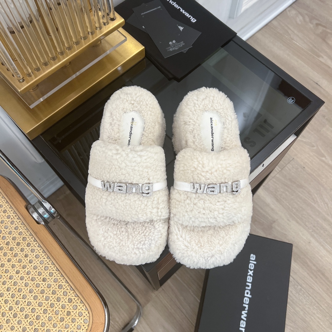 [TOP] Alexander McQueen Rhinestone Platform Thick-soled Furry Slippers - Black/White