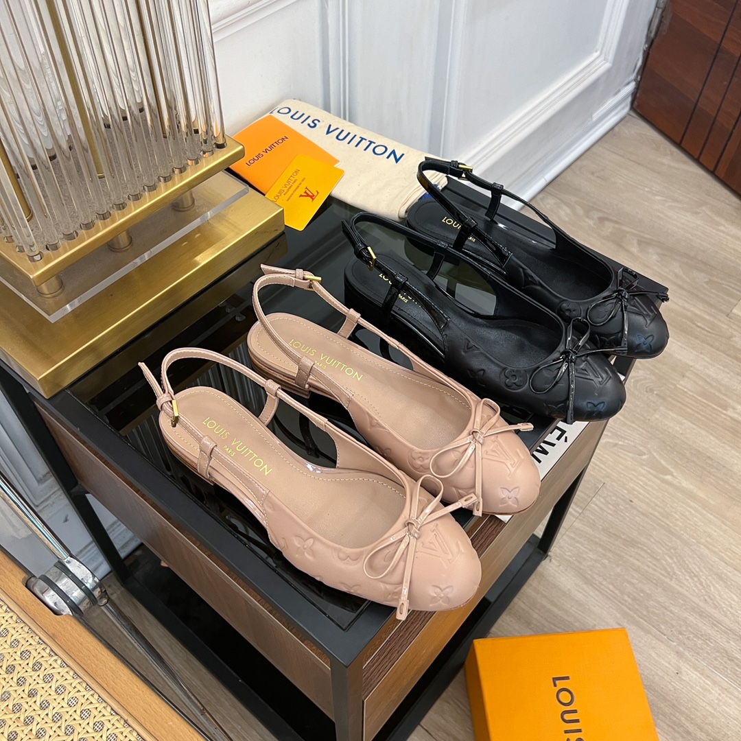 [TOP] Louis Vuitton LV Bow Embossed Logo Round Toe Flat Mules - 2 Color