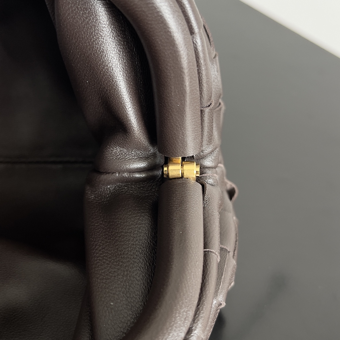 [TOP] Bottega Veneta BV Mini Pouch Bags 22x12x7cm - Brown