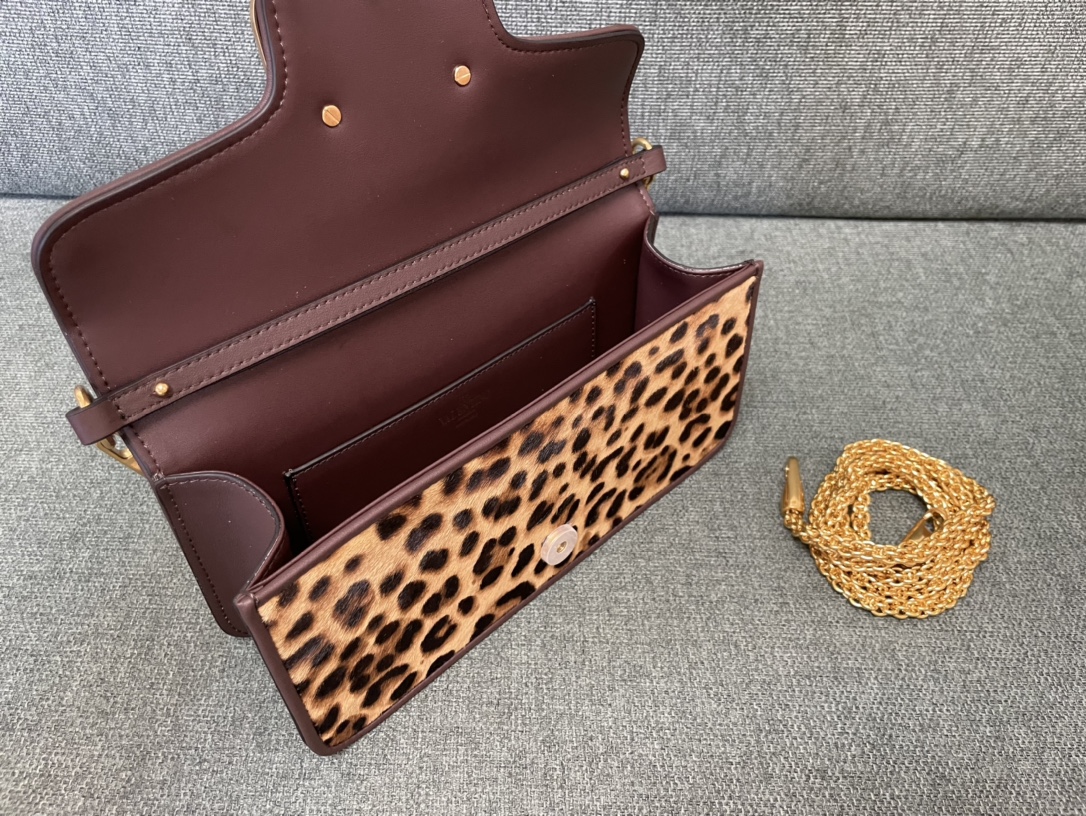 [TOP] VALENTINO Garavani Loco Bag Cowhide Underarm Bag 20x 11x5cm/27x13x6cm - Leopard Print