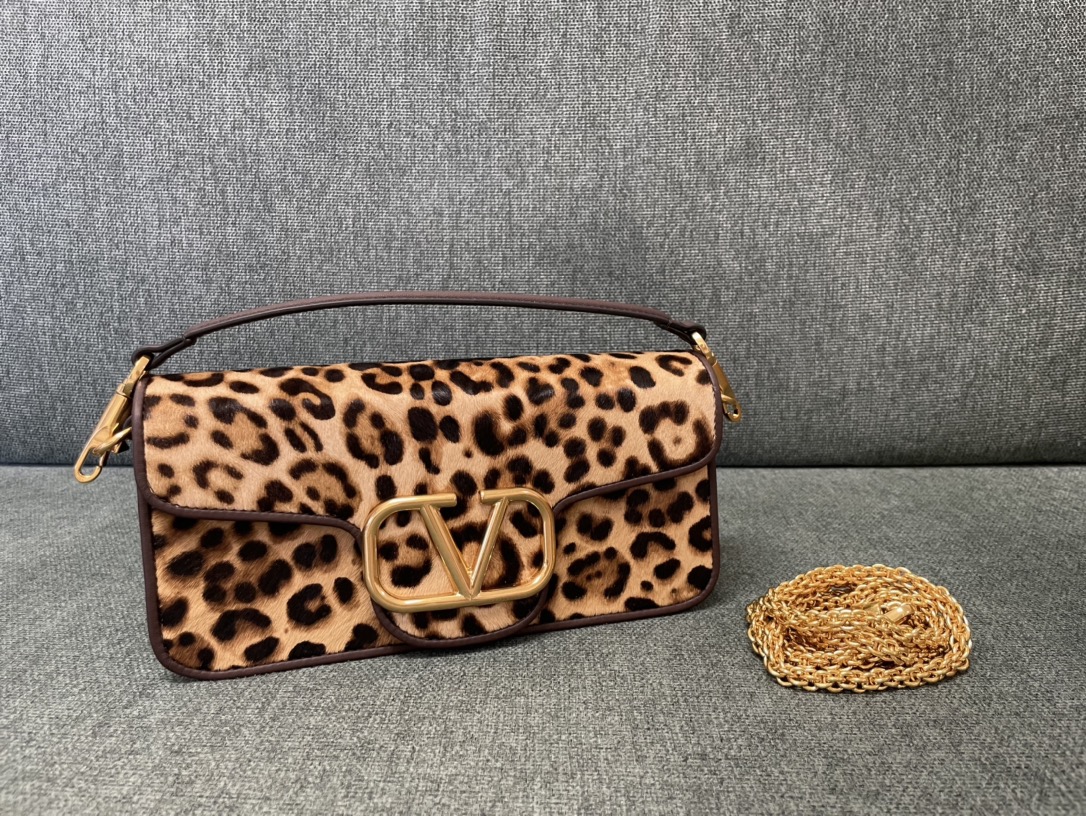 [TOP] VALENTINO Garavani Loco Bag Cowhide Underarm Bag 20x 11x5cm/27x13x6cm - Leopard Print