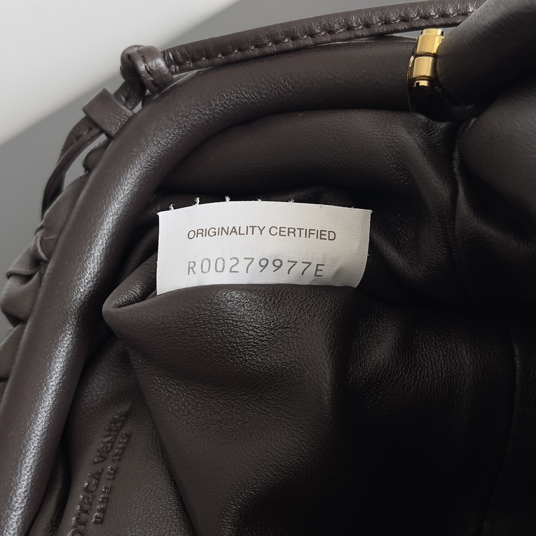 [TOP] Bottega Veneta BV Mini Pouch Bags 22x12x7cm - Brown