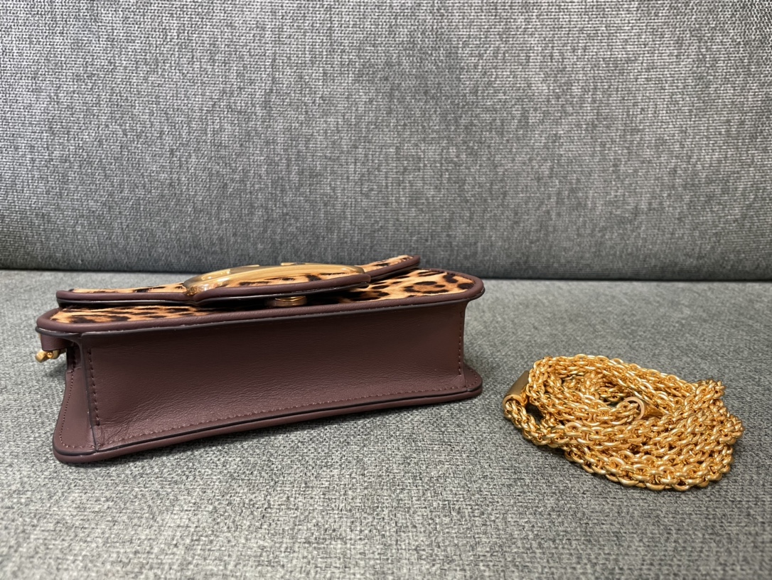 [TOP] VALENTINO Garavani Loco Bag Cowhide Underarm Bag 20x 11x5cm/27x13x6cm - Leopard Print