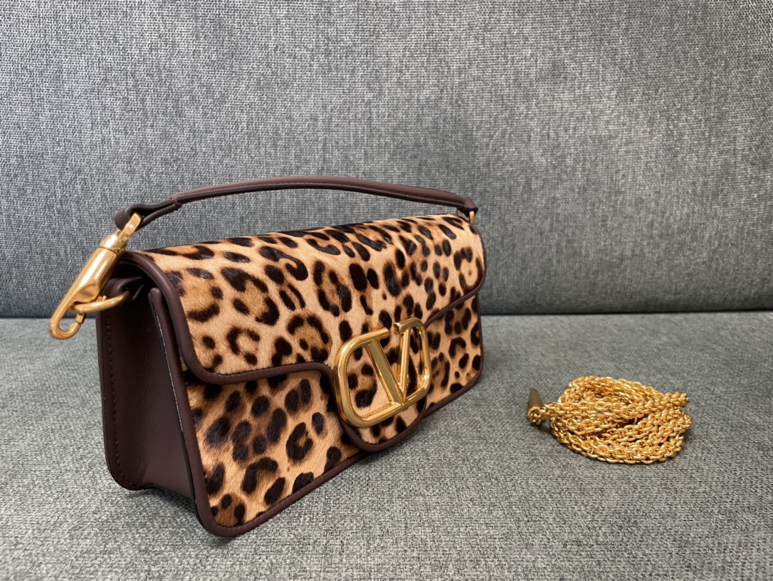 [TOP] VALENTINO Garavani Loco Bag Cowhide Underarm Bag 20x 11x5cm/27x13x6cm - Leopard Print