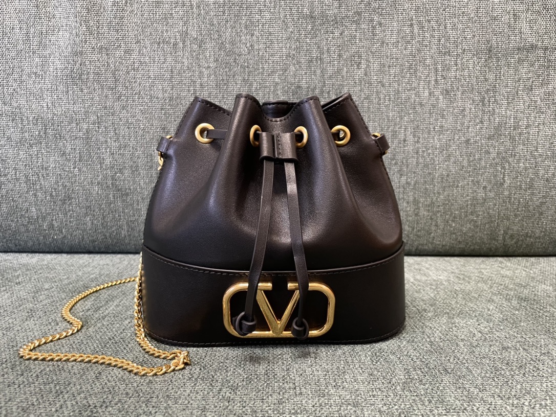 [TOP] VALENTINO Sheepskin Bucket Bag 20*17*8cm - 2 Color