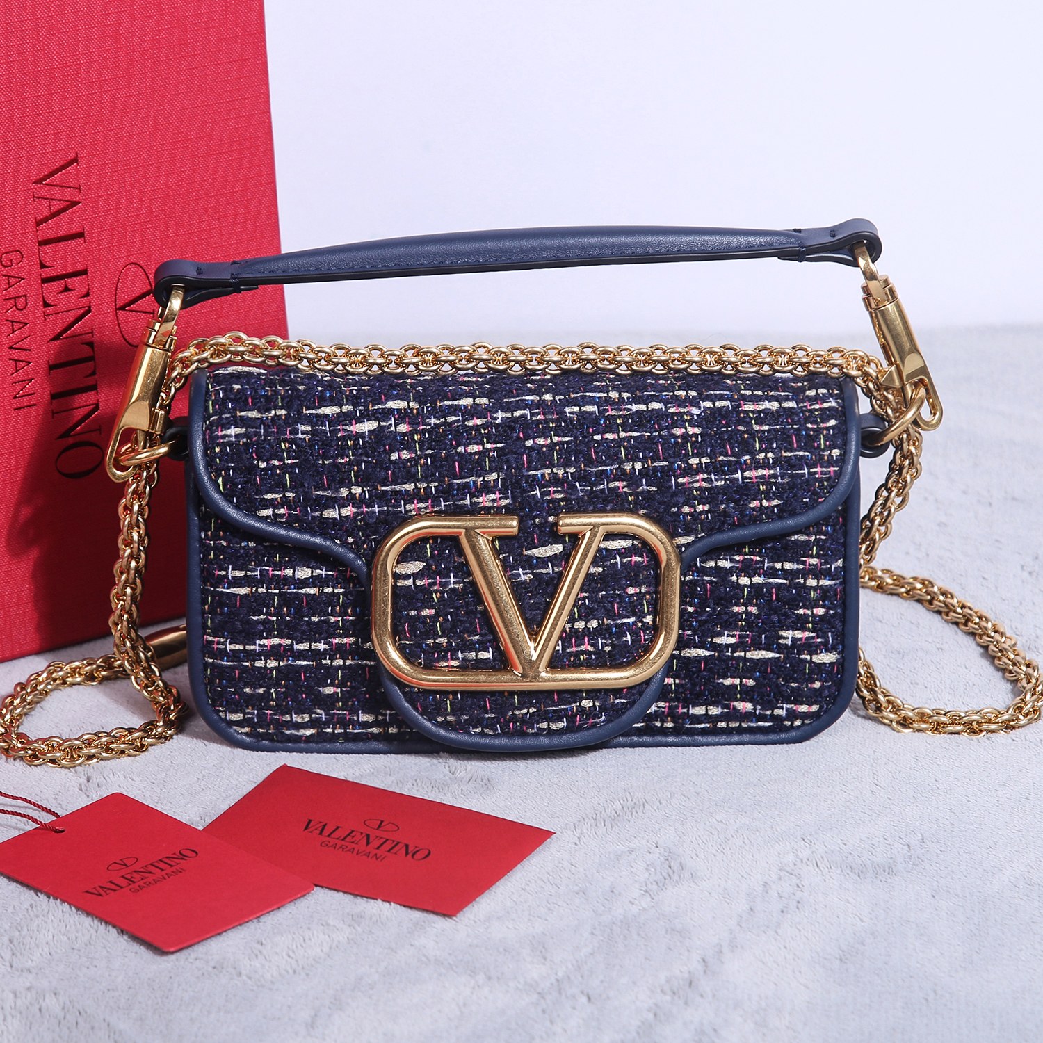 [TOP] VALENTINO Garavani Loco Bag  20x 11x5cm - 2 Colors