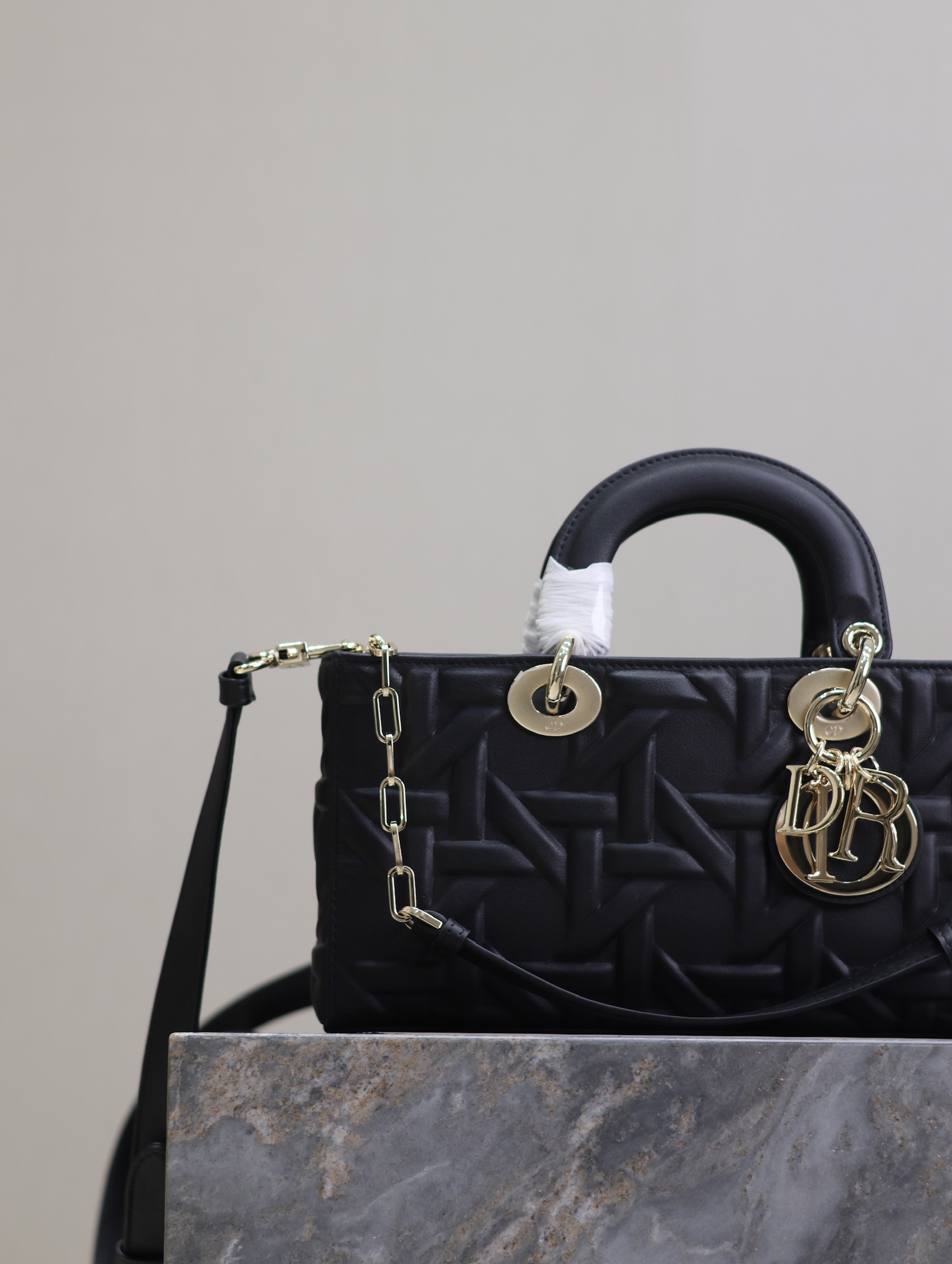 [TOP] Christian Dior Medium Size Lady D-Joy Bag 26 x 13.5 x 5cm -2 Colors