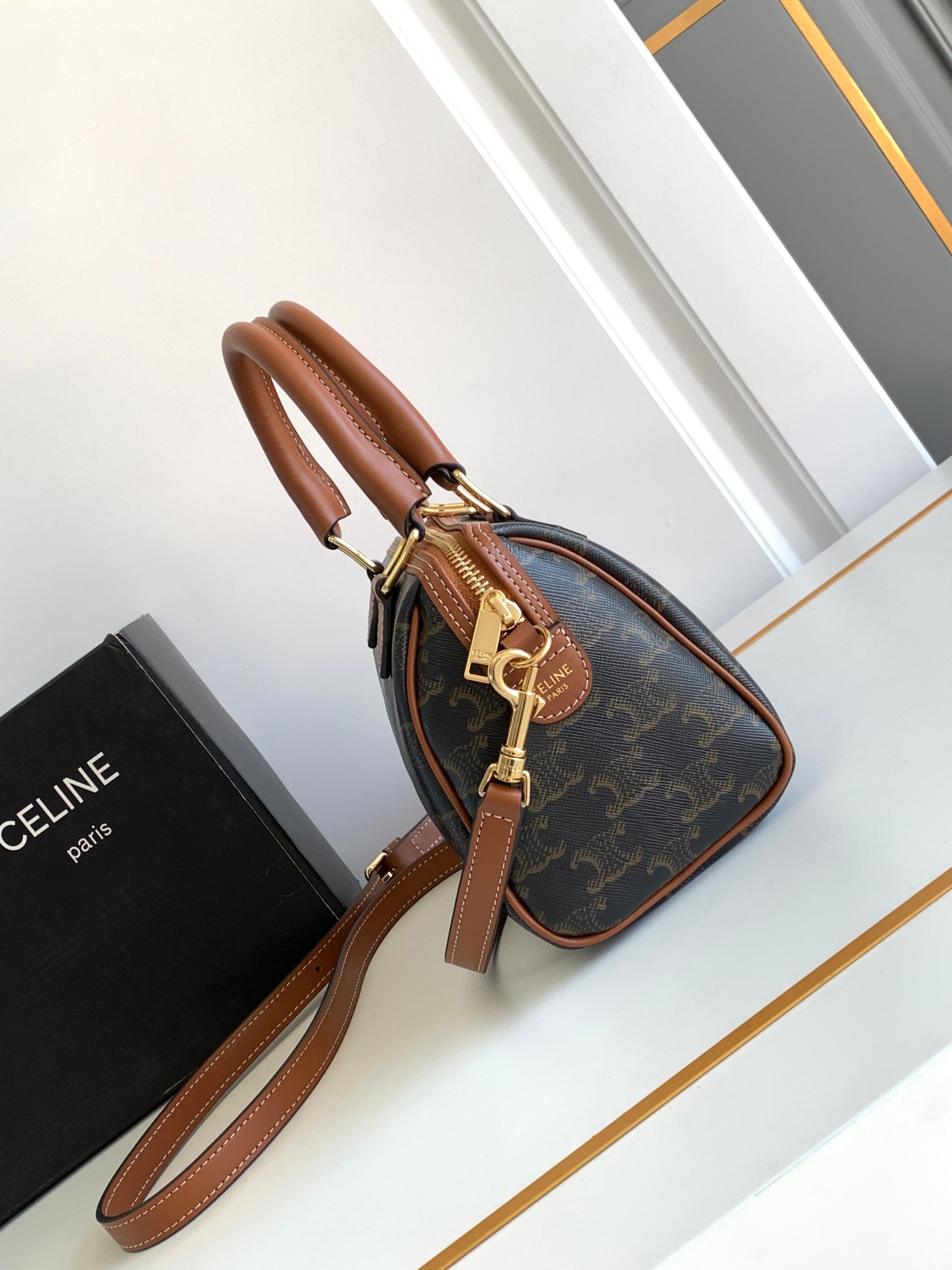 [TOP] CELINE Colorful Embroidered Cow Leather Boston Bag 19.5X14X7CM - Black&Brown