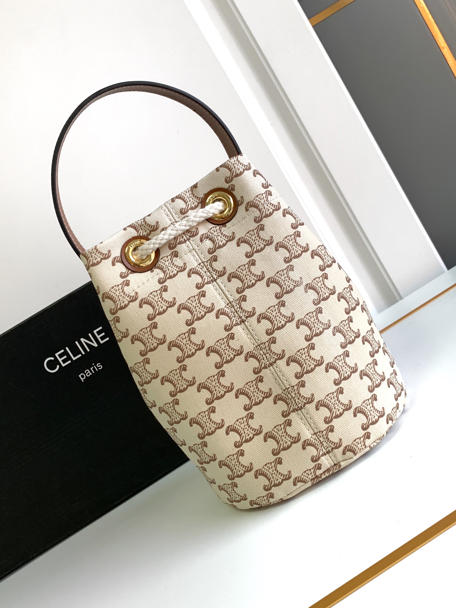 [TOP] CELINE Cow Leather Drawstring Bag 15 *19 *15cm - 2 Colour