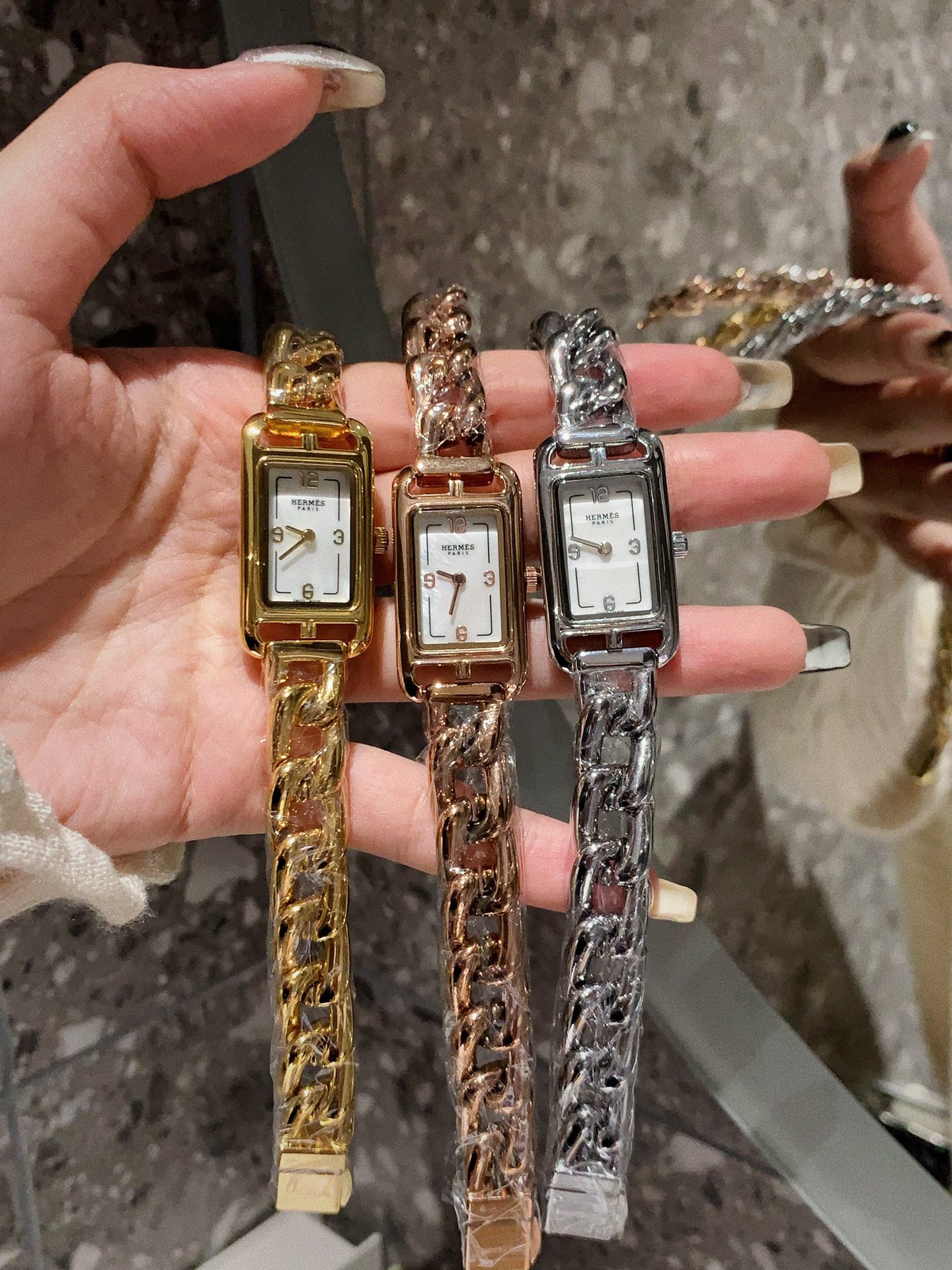 [TOP] HERMES Heure H Watch 17x23mm- 3 Colors