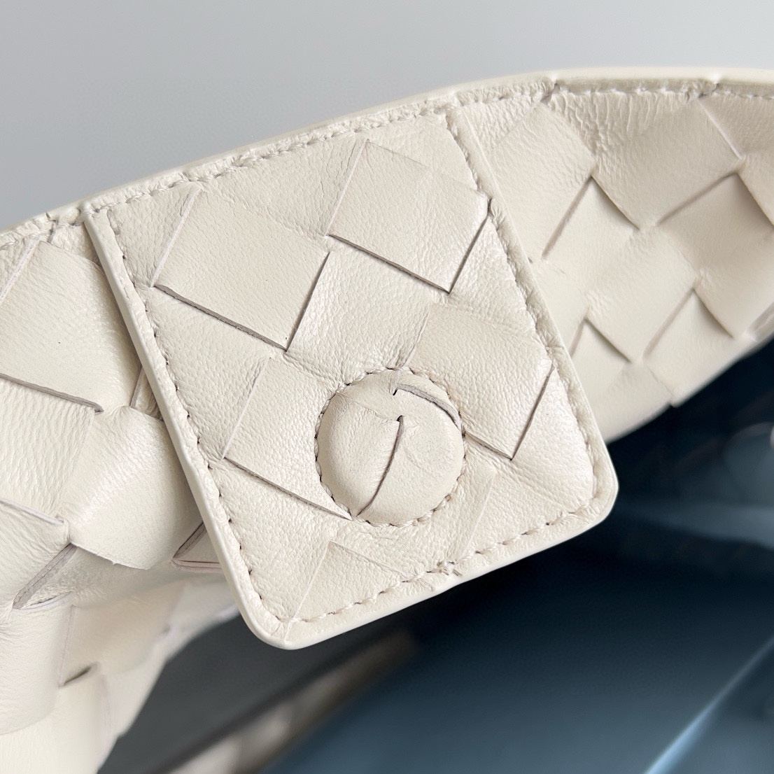 [TOP] Bottega Veneta BV Andiamo Bag 32x24x12cm - Blue & White