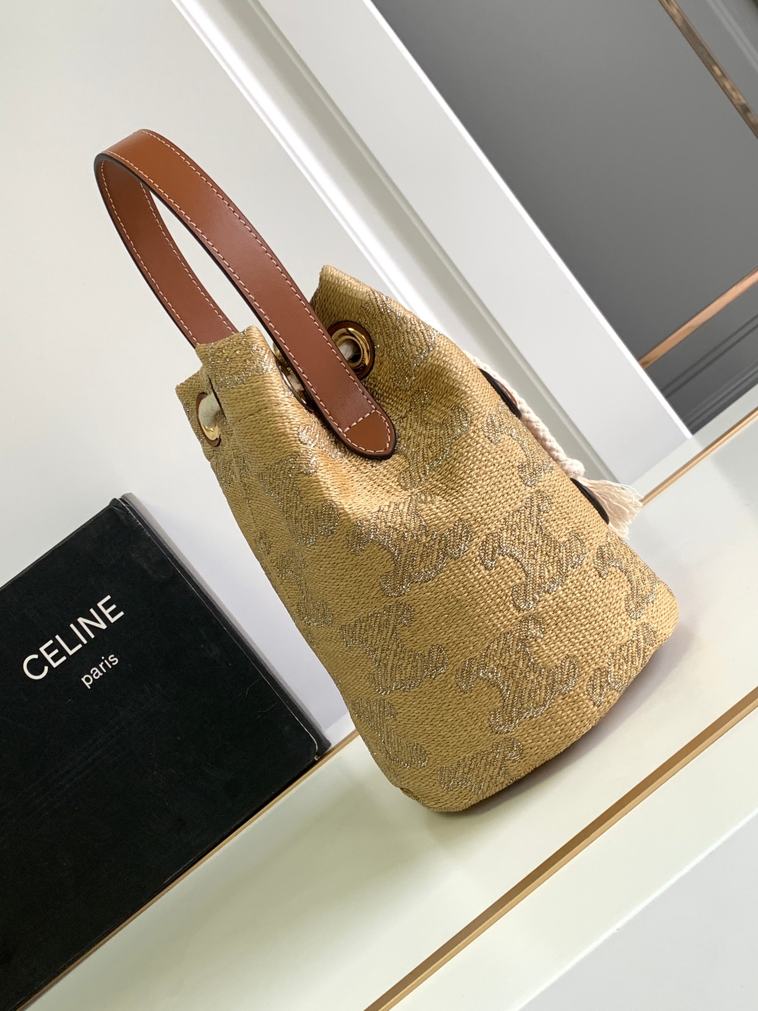 [TOP] CELINE Cow Leather Drawstring Bag 15 *19 *15cm - 2 Colour