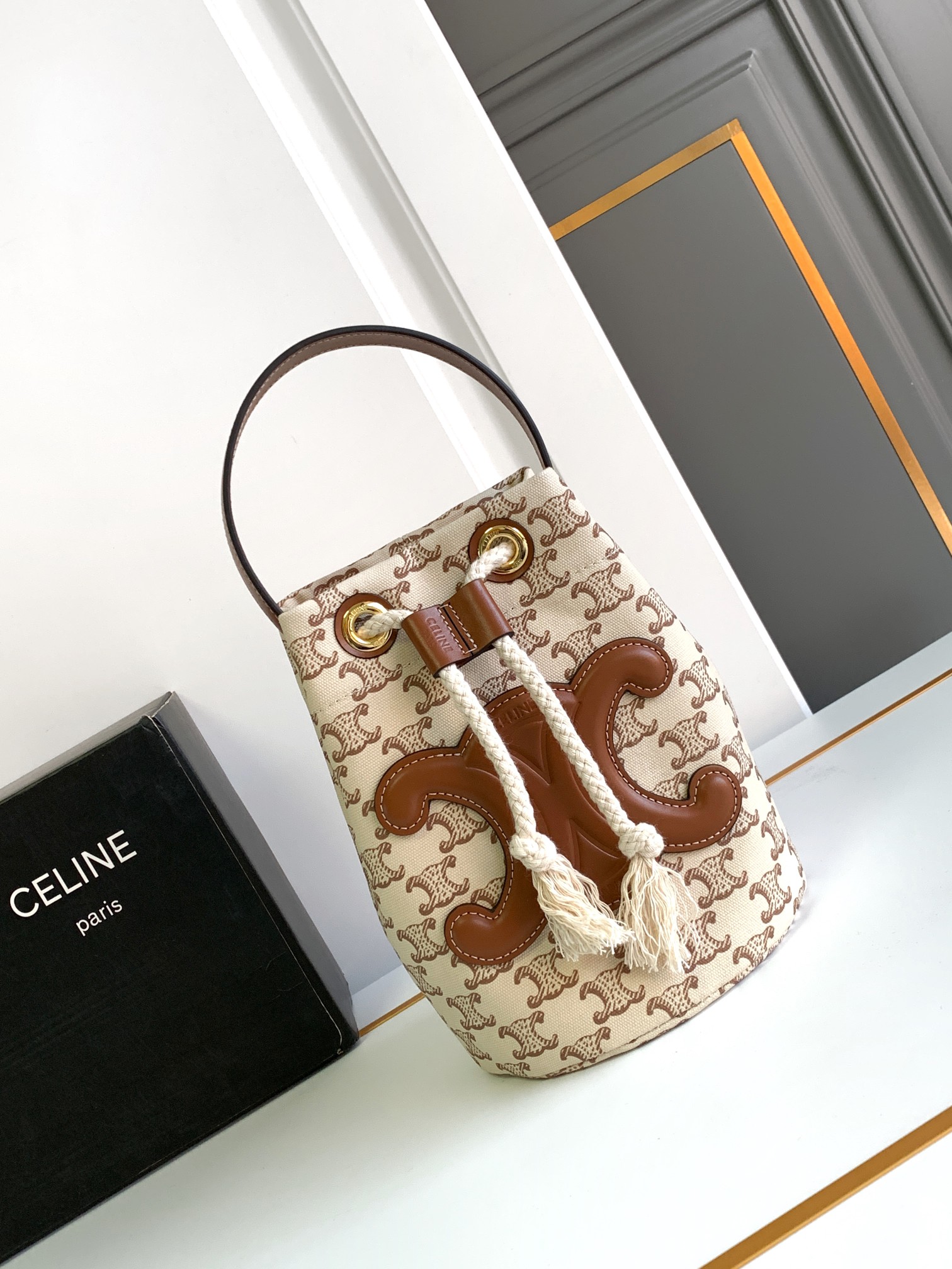 [TOP] CELINE Cow Leather Drawstring Bag 15 *19 *15cm - 2 Colour