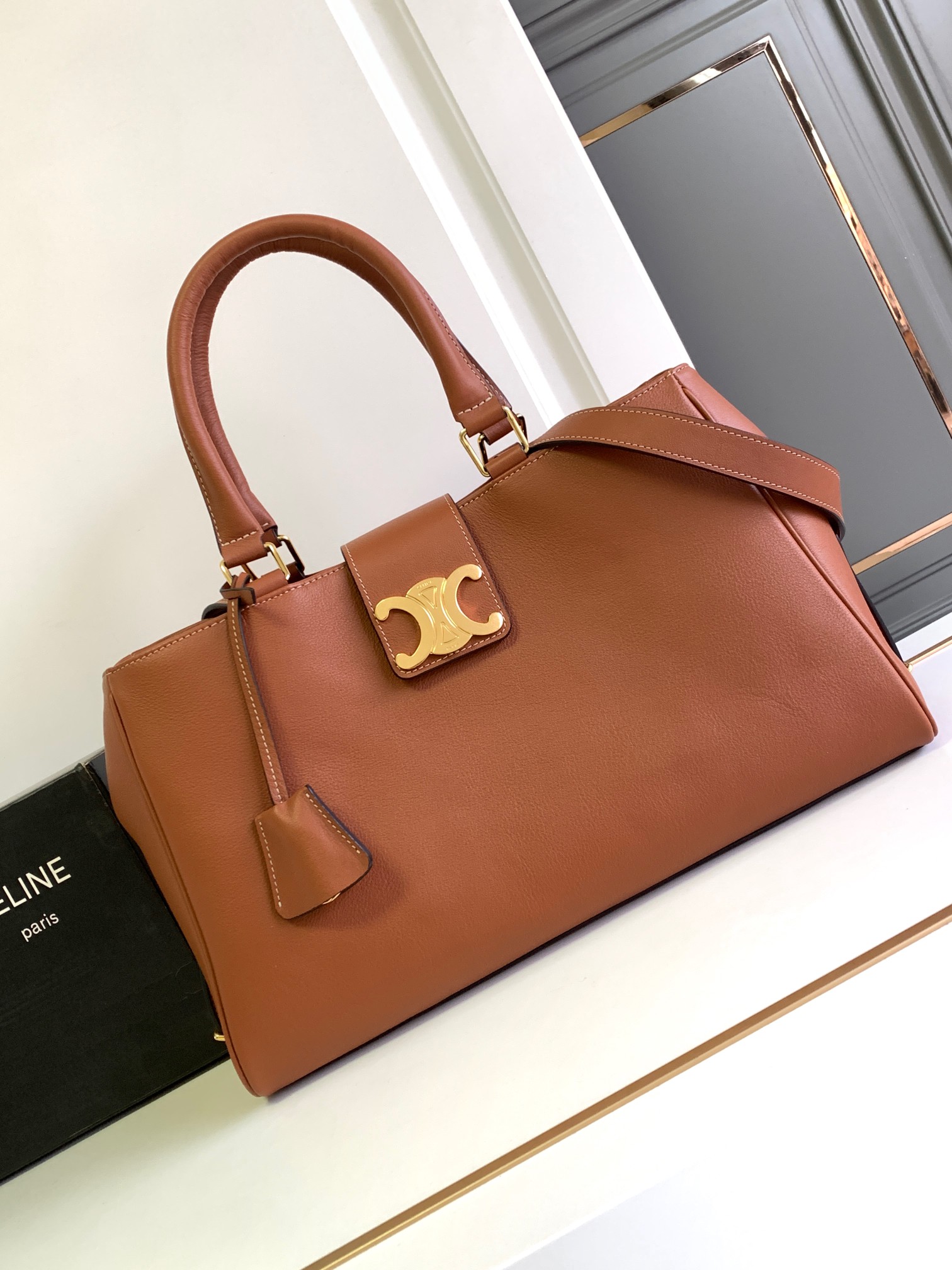 [TOP] CELINE Appoline Cow Leather Handbag 37.5X22X16cm - 2 Colour