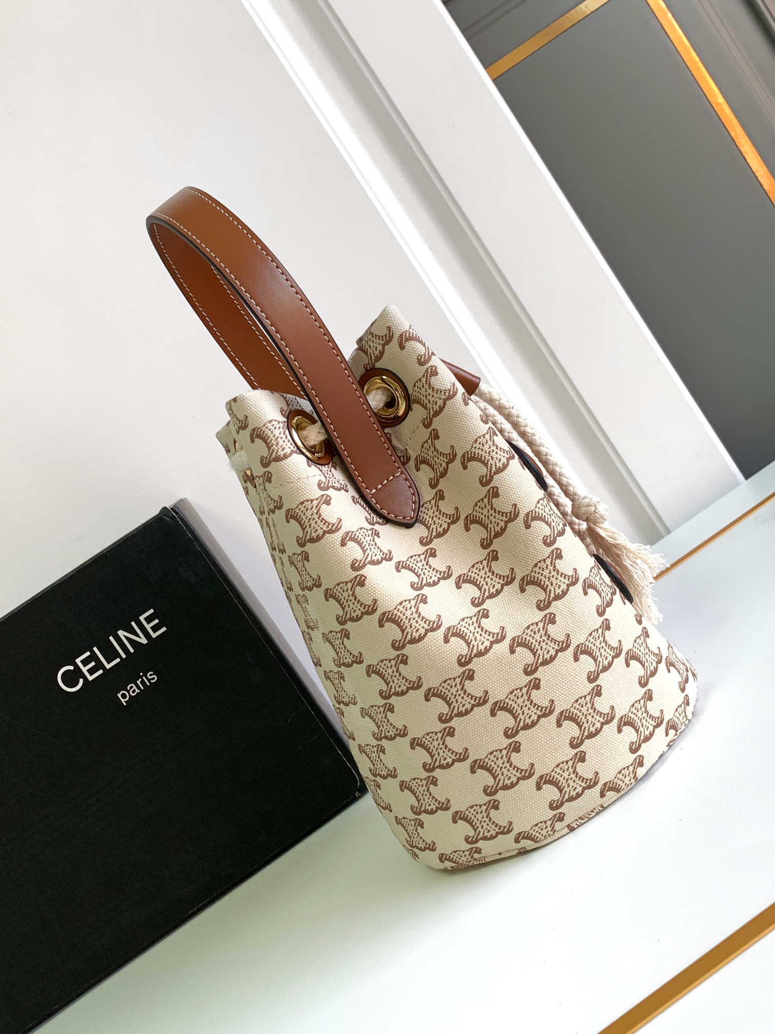 [TOP] CELINE Cow Leather Drawstring Bag 15 *19 *15cm - 2 Colour