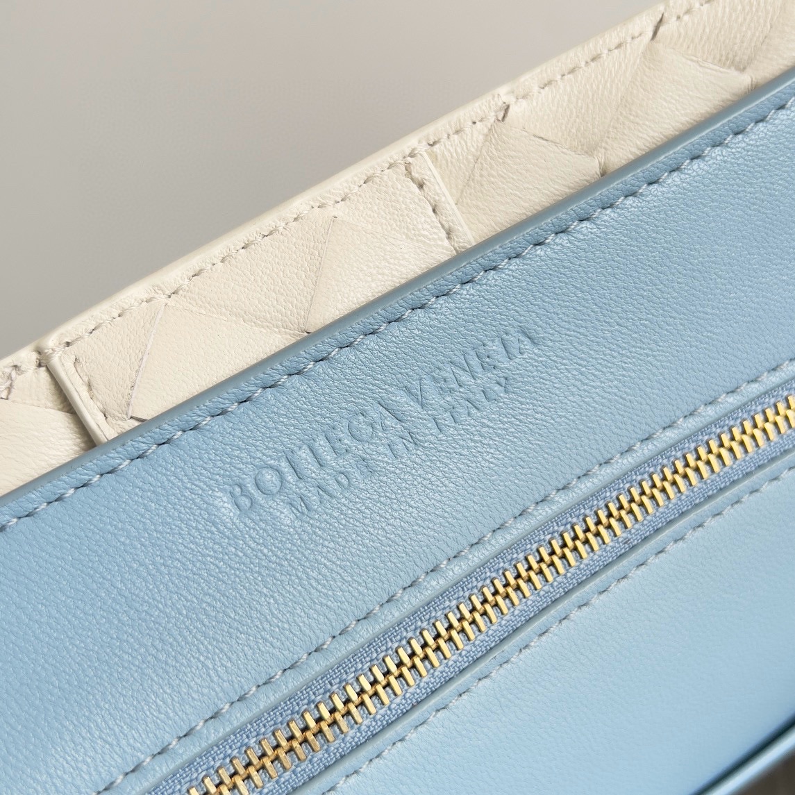 [TOP] Bottega Veneta BV Andiamo Bag 32x24x12cm - Blue & White