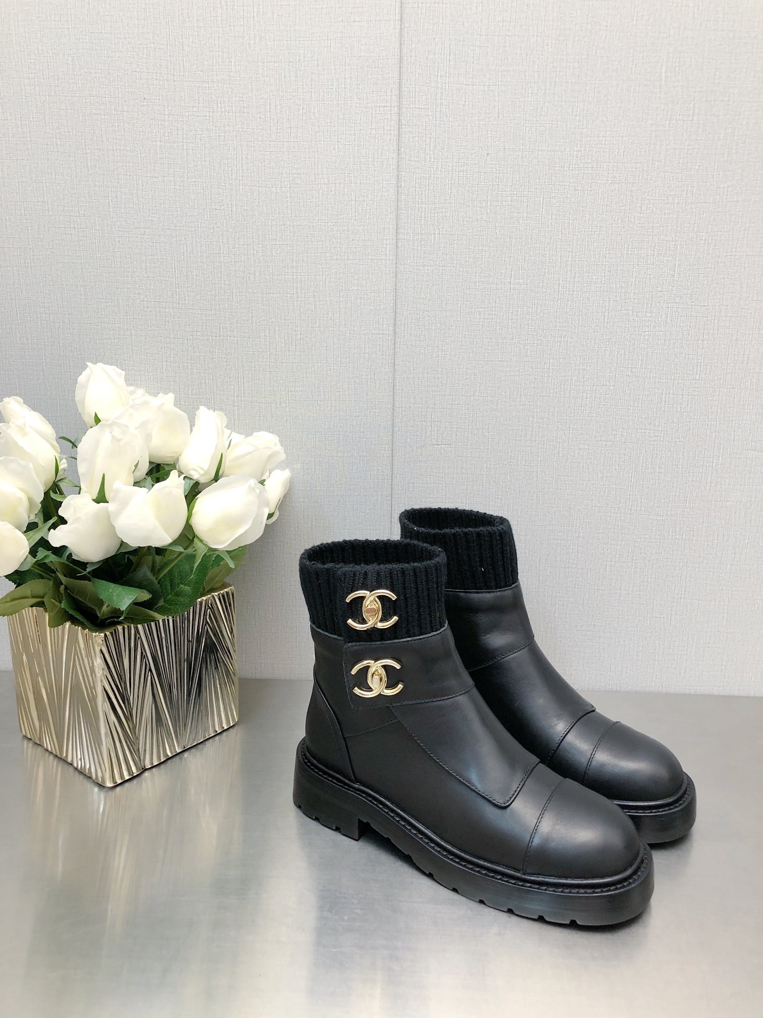 [TOP] CHANEL CC Boots - 3 Color