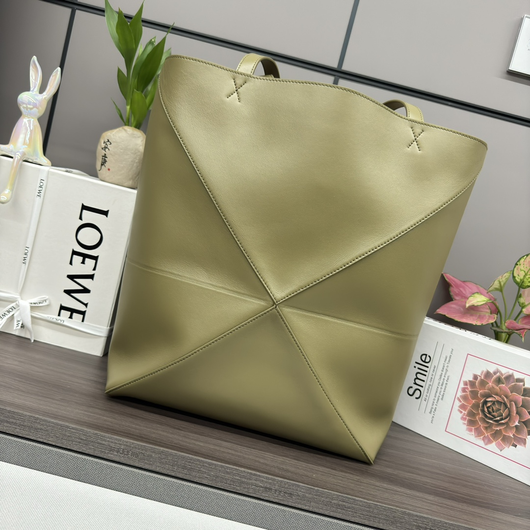 [TOP] LOEWE Puzzle Fold Bag Glossy Cow Leather Bag 42*18*41CＭ - Green
