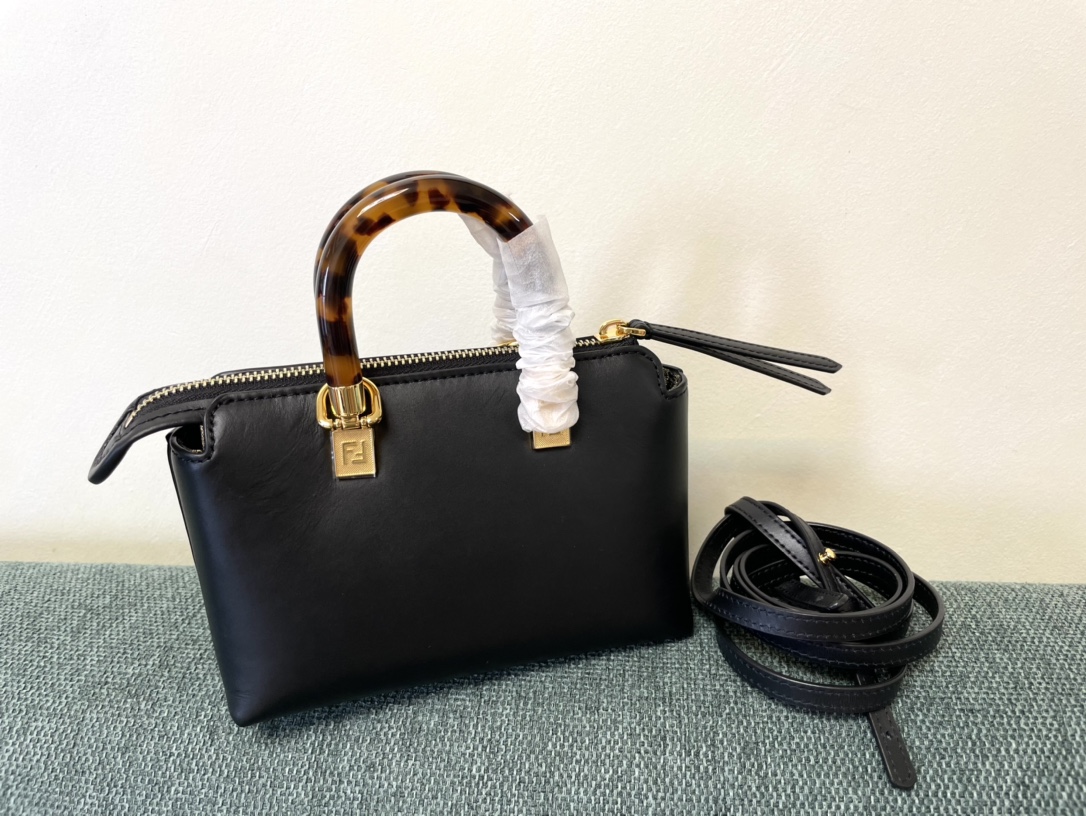 [TOP] FENDI Mini ByThe Way Boston Bags 17x18x8cm