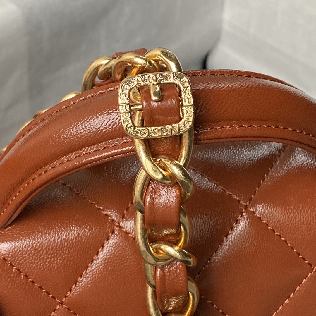 [TOP] CHANEL 24A Messenger Bag 14.5×24×6.5cm - 3 Colos