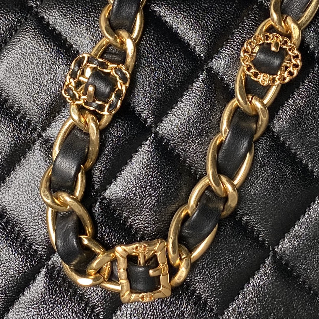 [TOP] CHANEL 24A Messenger Bag 14.5×24×6.5cm - 3 Colos