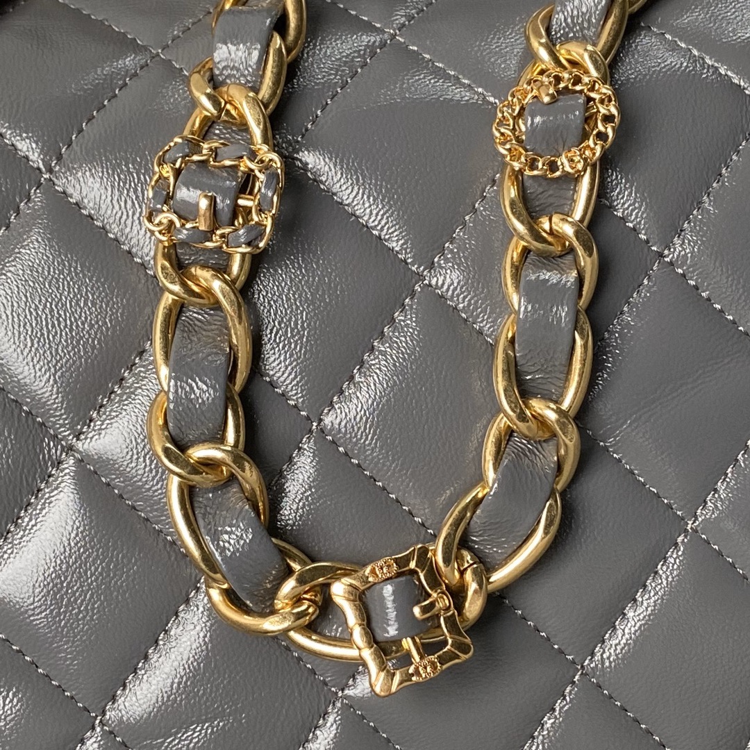 [TOP] CHANEL 24A Messenger Bag 14.5×24×6.5cm - 3 Colos